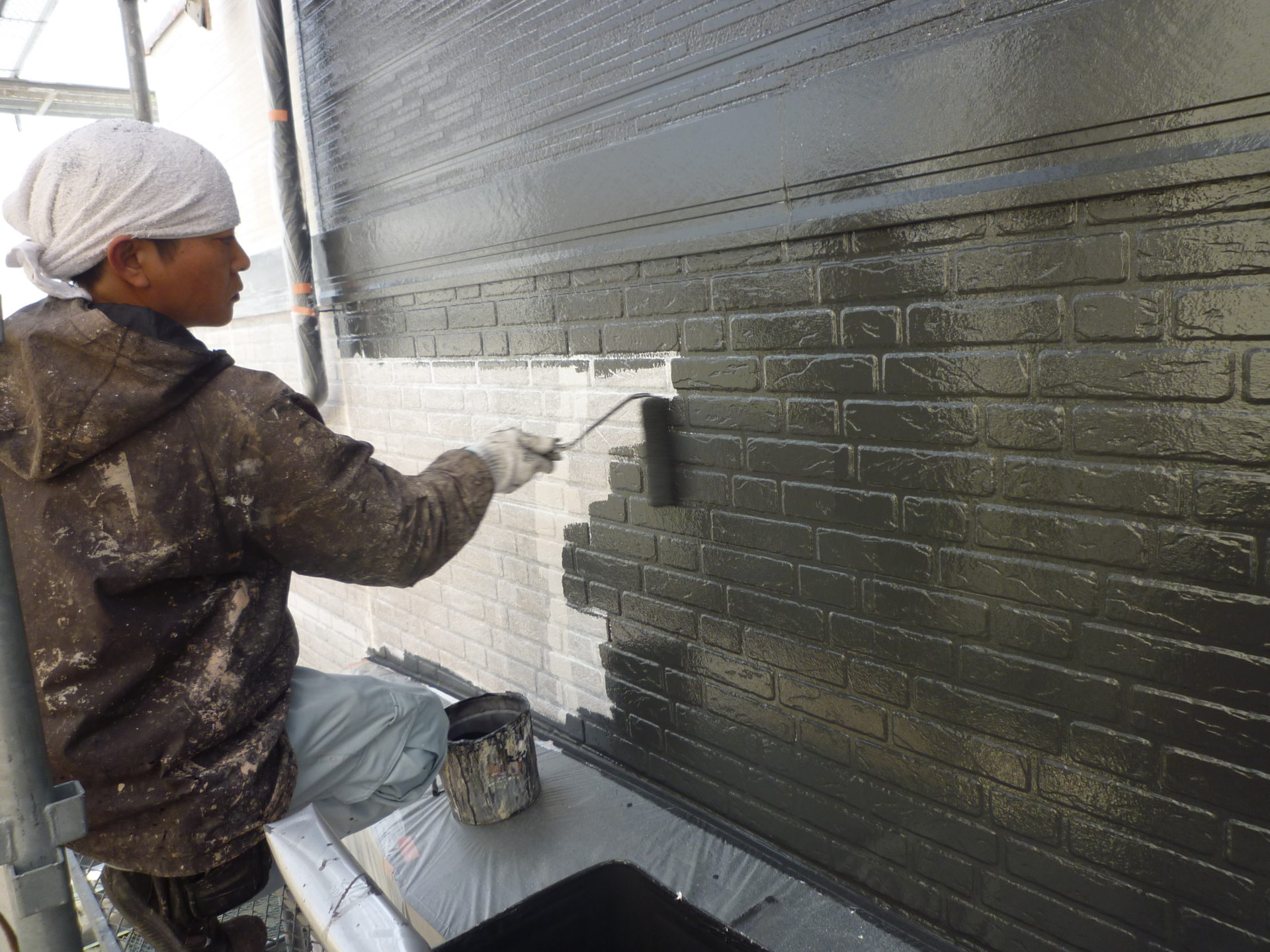 遠賀郡水巻町で外壁の塗り替え工事を行いました。